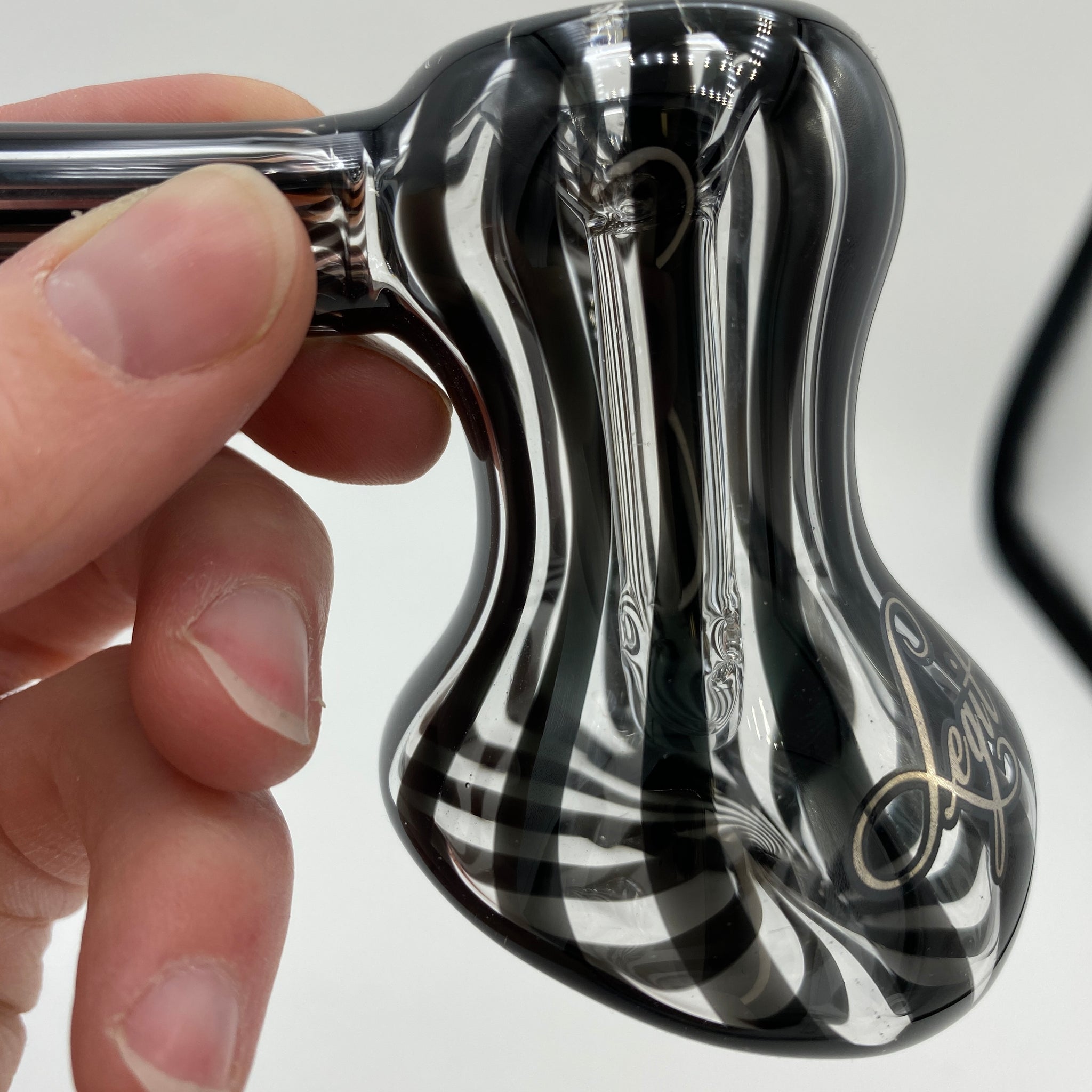 Laying Striped Bubbler